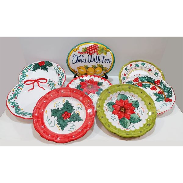 Piatto decoro natalizio Stelle di Natale bordo rosso. Ceramica di Vietri.  Disponibile piano, fondo, frutta/dolce o sottopiatto